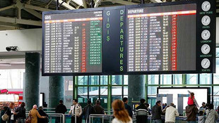 Firar etmek isteyen 254 FETÖ üyesi Adnan Menderes Havalimanında yakalandı