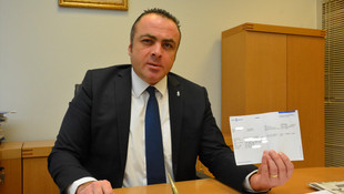 Fransa'da yaşayan Türk vatandaşından liraya destek