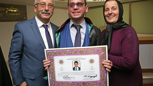 Görme ve işitme engelli olması avukat olmasına engel olmadı