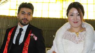 Güney Kore'den Hakkari'ye gelin geldi