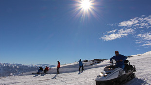 Hakkari'de kayak heyecanı