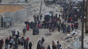 Halep'te halk güvenli semtlere göç ediyor