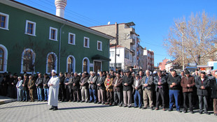 Halep'te hayatını kaybedenler için gıyabi cenaze namazı
