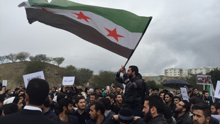 Halep'te sivillere yönelik saldırılara tepkiler