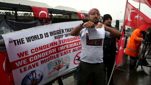 Halep'teki sivillere yönelik saldırılara tepkiler