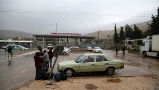 Halep'teki yakınlarının yolunu gözlüyorlar