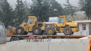 Halep'ten tahliye edilen sivillere yardım