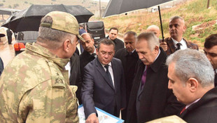 Hatay Valisi Ata, sınırda incelemelerde bulundu