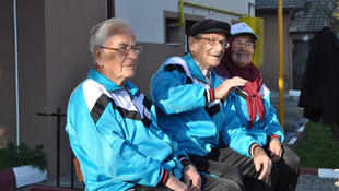 Huzurevinde Bocce ile hareket ediyorlar