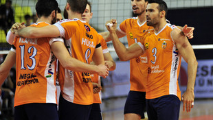 Voleybol: Efeler Ligi