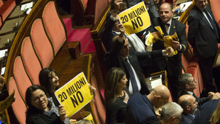 İtalya’da Gentiloni hükümeti güvenoyu aldı