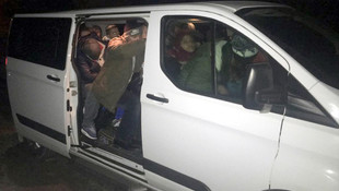 İzmir'de göçmen kaçakçılığı operasyonu
