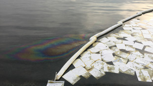 İzmit Körfezi'ne madeni yağ sızıntısı
