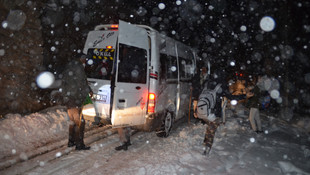 Kar ve tipide mahsur kalan öğrenci ve vatandaşlar kurtarıldı