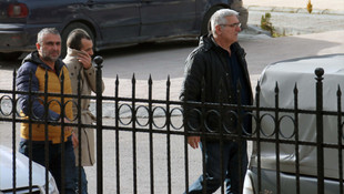 Kiraladıkları otomobilleri satmaya çalışan 4 kişi yakalandı