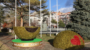 Kırklareli'deki yılbaşı süsleri sökülüyor