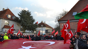 Kopenhag’da Şehitleri Anma ve Teröre Lanet mitingi