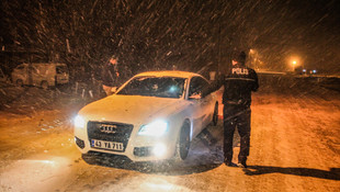 Kütahya'da buzlanma ulaşımı olumsuz etkiliyor