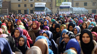 Öğrencilerden Halep'e yardım