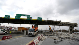 Mahmutbey gişeleri yıkılıyor