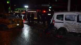 Malatya'da iki otomobil çarpıştı: 6 yaralı