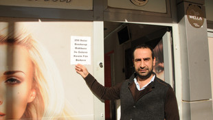 Mardin'deki berberler Türk lirasına sahip çıkıyor