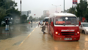 Mersinde kuvvetli yağış