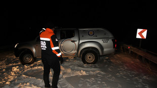 Muş'ta karda mahsur kalan 3 kişi kurtarıldı