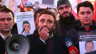 New York Polisi, Times Meydanı'nda İstanbul saldırısı şehitlerini andı