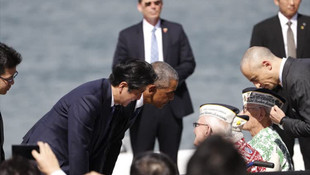 Obama ve Abe'den Pearl Harbor'da tarihi buluşma