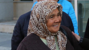 Denizlide oğluna attığı terlik silah sayılan anneye ilk duruşmada beraat