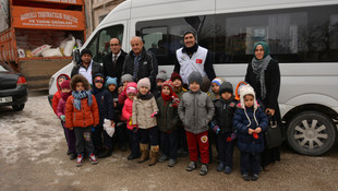 Öğrenciler harçlık ve oyuncaklarını Halep'e bağışladı