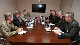 Orgeneral Akar, ABD'li mevkidaşıyla İncirlik'te görüştü