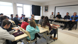 Osman Özköylü, üniversitede ders verdi