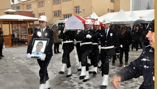 Şehit polis memuru Bozgeyik Gaziantepte son yolculuğuna uğurlandı