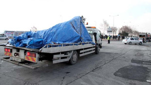 Saldırıda kullanılan araç, çekiciyle emniyete götürüldü