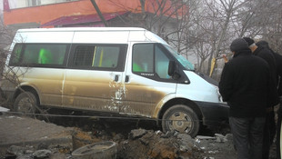 Samsun'da öğrenci servisi şarampole devrildi: 12 yaralı