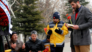 Şehit Komandolar Durağına vatandaş ilgisi