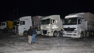 Sertavul Geçidi'nde ulaşım güçlükle sağlanıyor