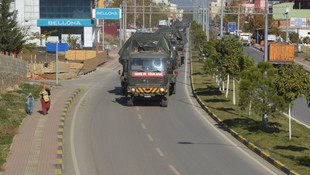 Sınıra askeri sevkiyat