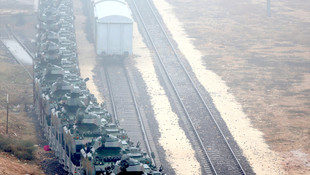 Sınıra askeri sevkiyat