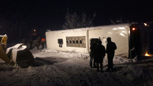 Sinopta yolcu otobüsü uçuruma yuvarlandı