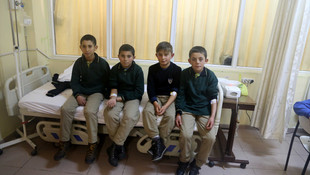 Sivas'ta öğrenci servisi devrildi: 12 yaralı