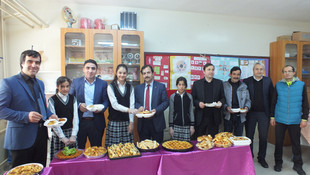 Sivas'tan Haleplilere 4 tır yardım malzemesi