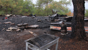 Tarladaki bekçi kulübesinde yangın