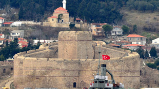 TCG Nusret Çanakkale'ye döndü