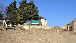 TİKA, Gül Baba türbesini restore ediyor