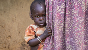 Ugandalı çift yıllar sonra yeniden görmeye başladı