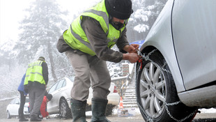 Uludağ'da zincir kuyruğu