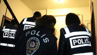 İzmirde ünlü giyim firmasına FETÖ operasyonu